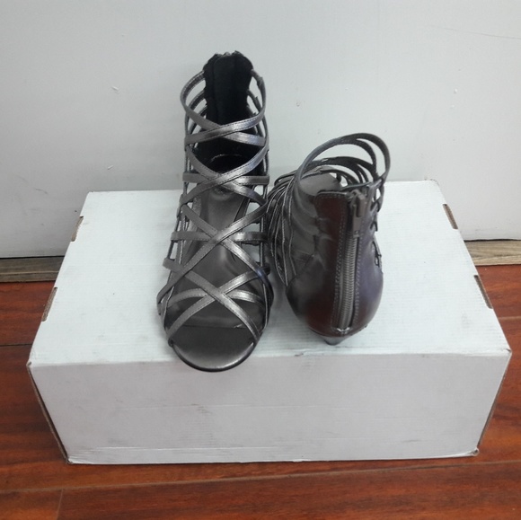 Gabriella Rocha - Picture 2 of 4